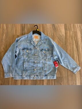 Levi Strauss + Co Women’s Loose Trucker Denim Jean Jacket Size Large NWT